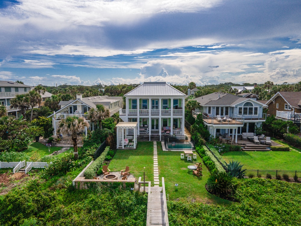 South Florida residential estates under ongoing property care